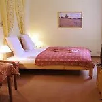 Pensión Senta 2*