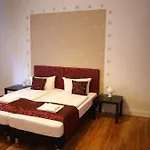 Senta Guest house